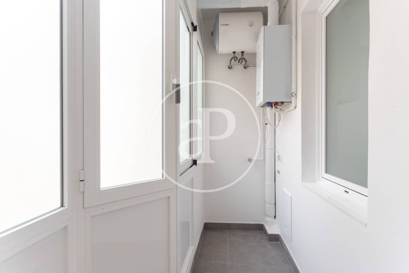 5 soverom Leilighet til leie i Barcelona by - € 6 300 (Ref: 9619587)