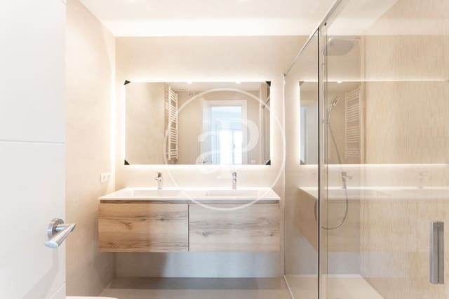 5 soverom Leilighet til leie i L'Antiga Esquerra de L'Eixample, Barcelona by - € 6 300 (Ref: 9619587)