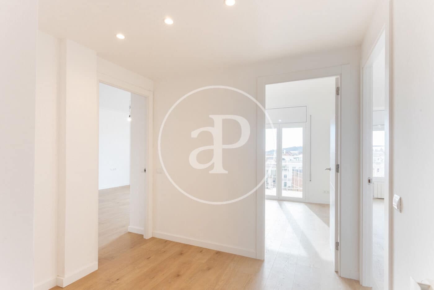 5 soverom Leilighet til leie i Barcelona by - € 6 300 (Ref: 9619587)