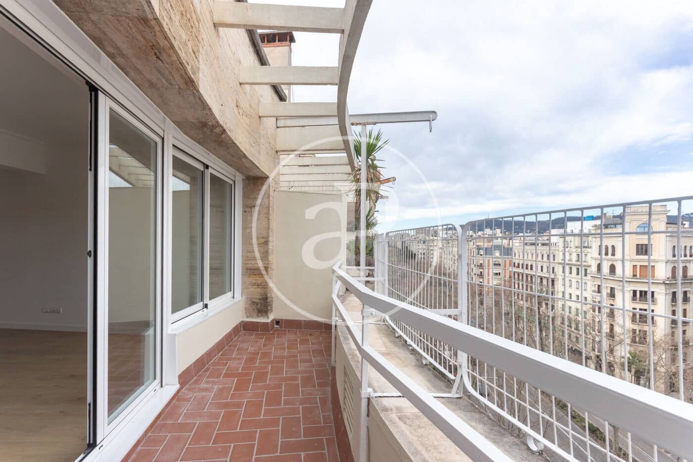 5 soverom Leilighet til leie i Barcelona by - € 6 300 (Ref: 9619587)