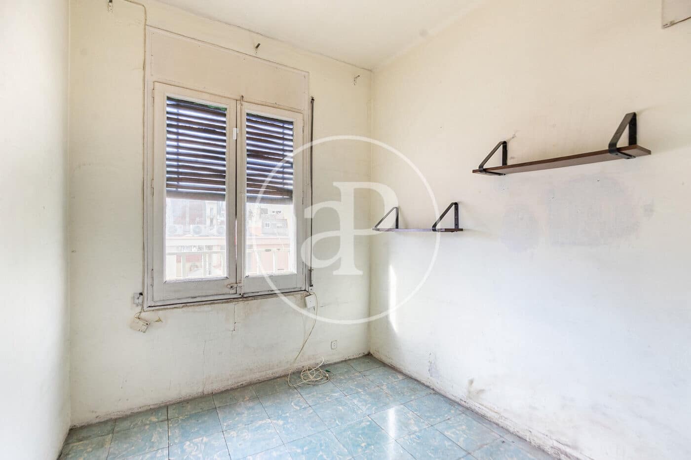 3 bedroom Apartment for sale in Barcelona city - € 350,000 (Ref: 9619588)