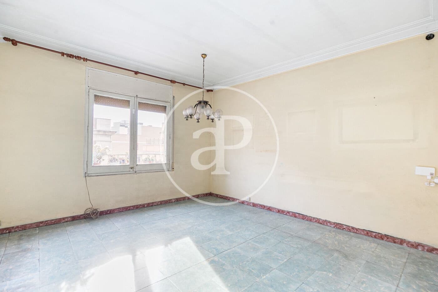 3 bedroom Apartment for sale in Barcelona city - € 350,000 (Ref: 9619588)