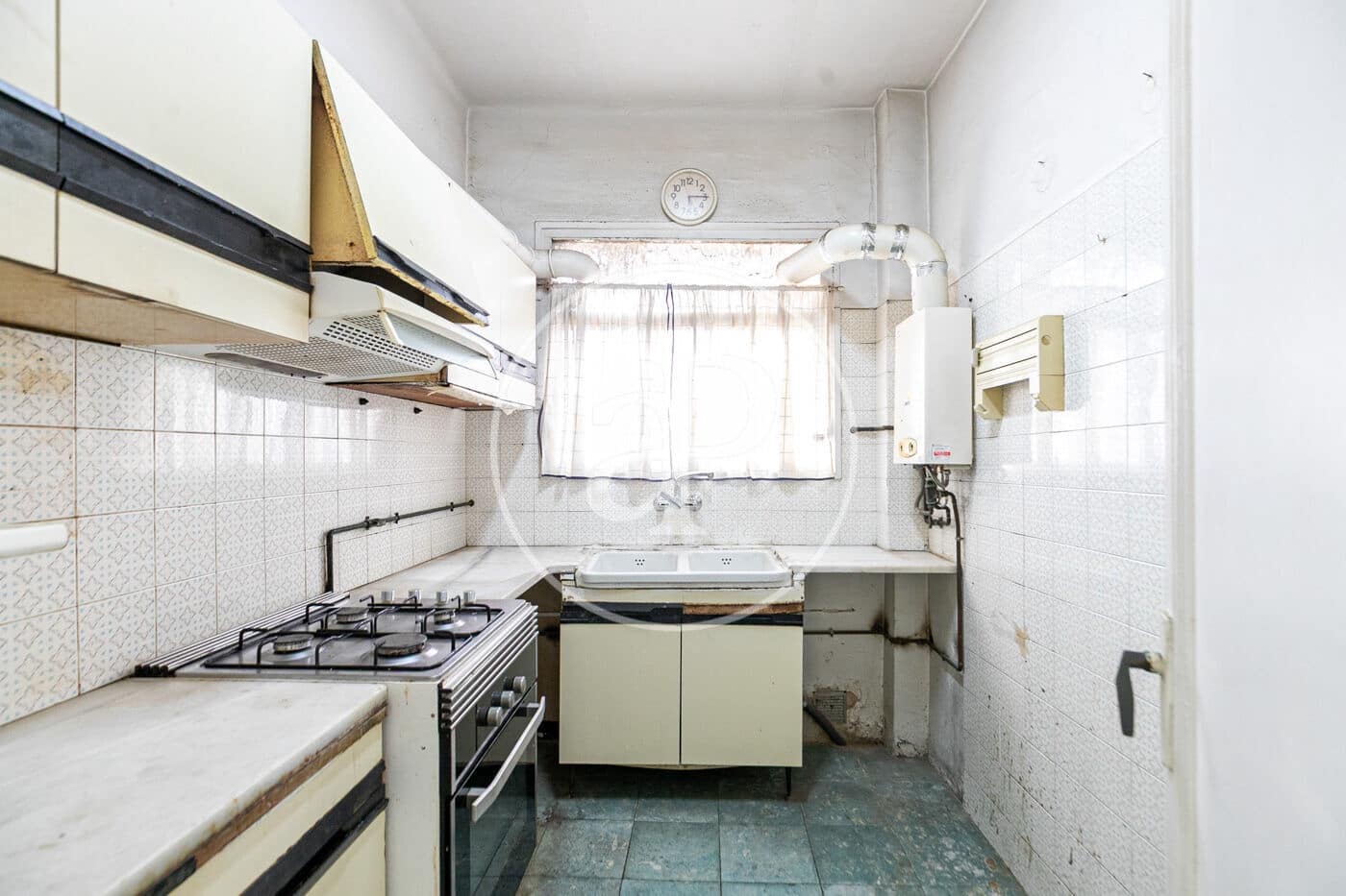 3 bedroom Apartment for sale in Barcelona city - € 350,000 (Ref: 9619588)