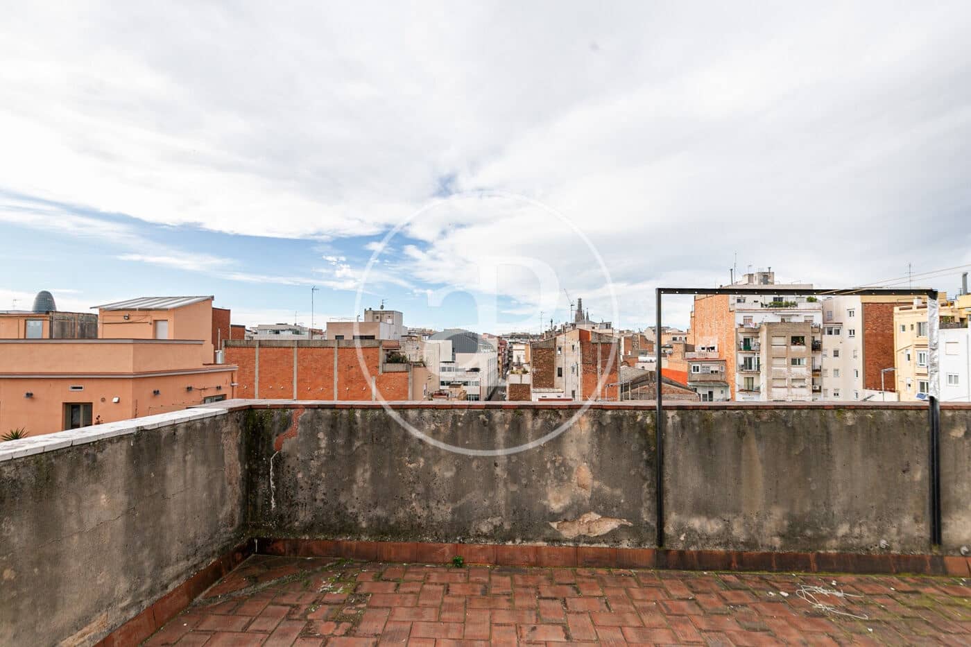 3 bedroom Apartment for sale in Barcelona city - € 350,000 (Ref: 9619588)