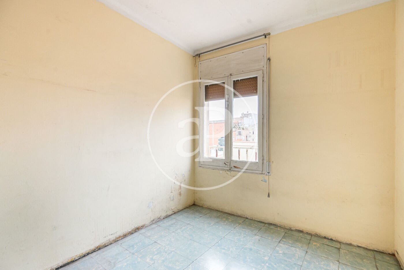 3 bedroom Apartment for sale in Barcelona city - € 350,000 (Ref: 9619588)