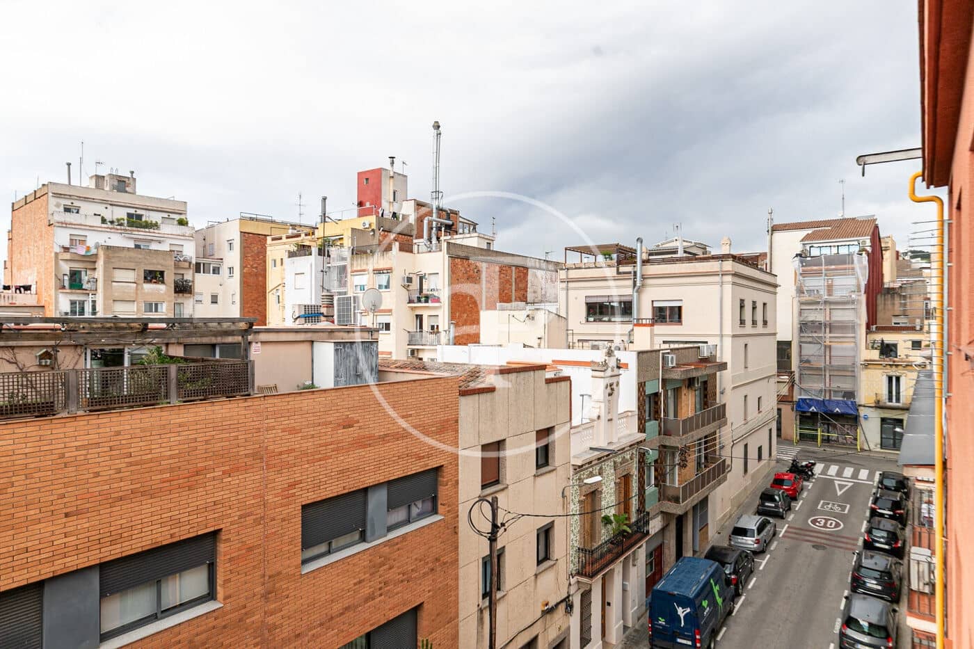 3 bedroom Apartment for sale in Barcelona city - € 350,000 (Ref: 9619588)