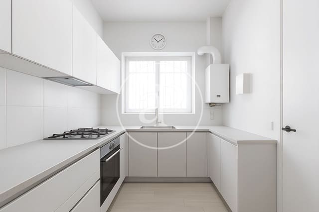 Apartamento de 3 habitaciones en Sant Martí de Provenals, Barcelona ciudad en venta - 350.000 € (Ref: 9619588)