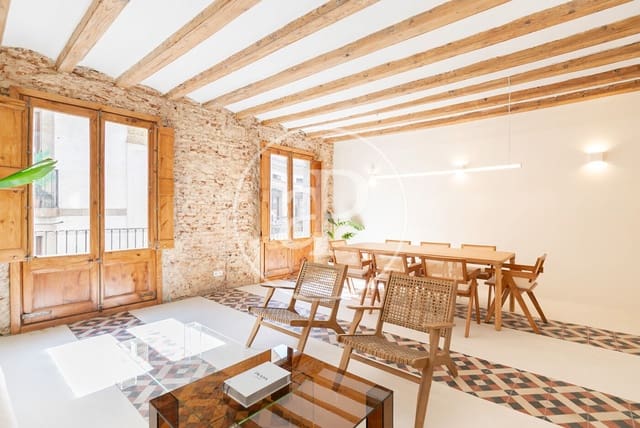 1 bedroom Apartment for sale in El Barri Gòtic, Barcelona city - € 575,000 (Ref: 9625940)