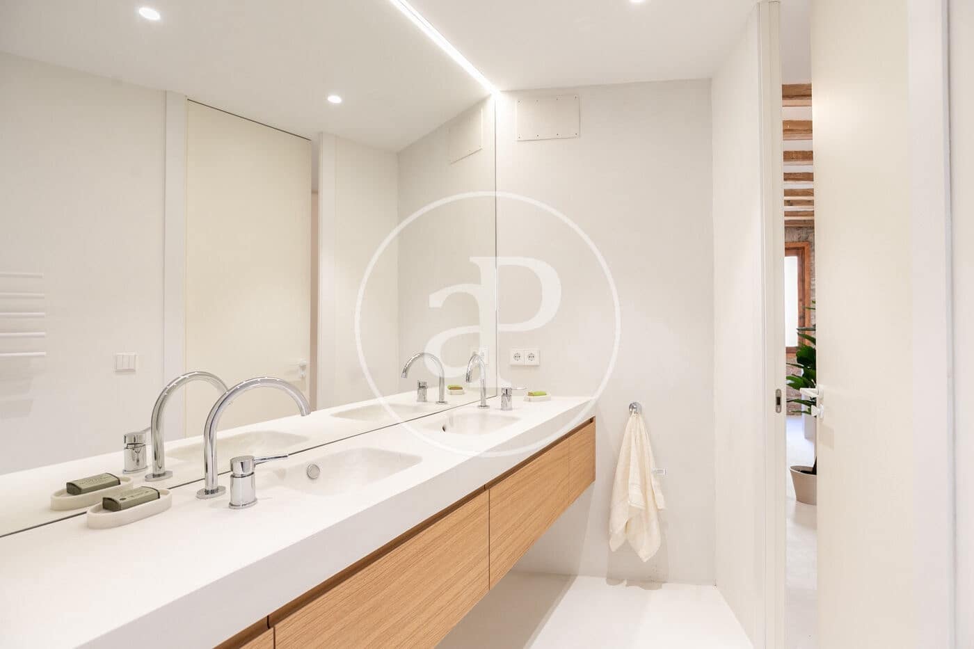 1 bedroom Apartment for sale in Barcelona city - € 575,000 (Ref: 9625940)