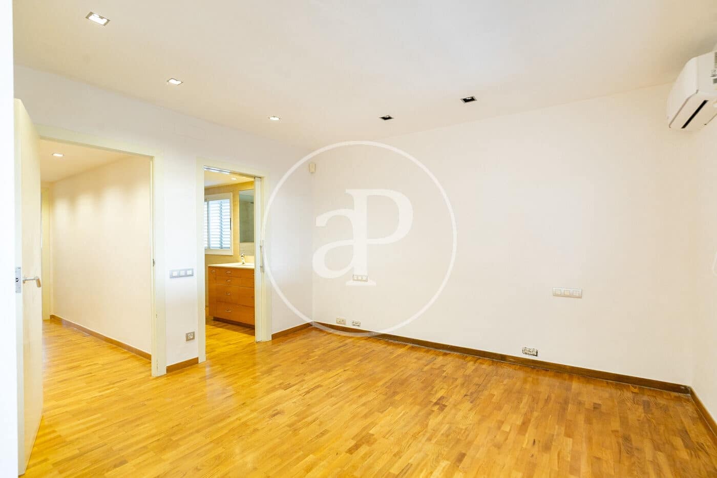 3 sypialnia Apartament na sprzedaż w Esplugues de Llobregat z basenem - 1 150 000 € (Ref: 9627555)