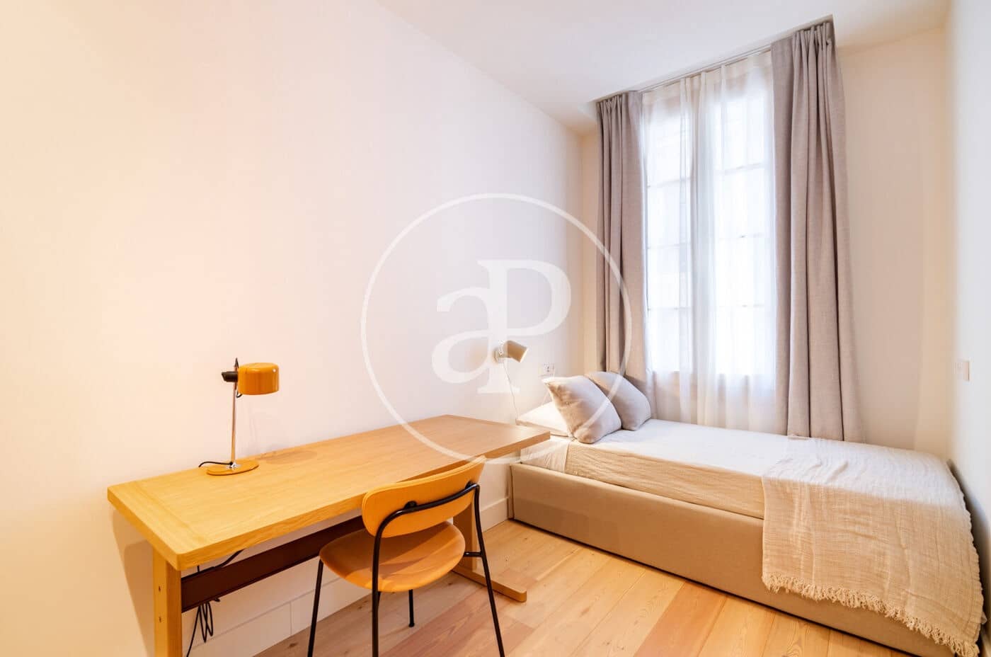 Apartment for sale in Barcelona city - € 470,000 (Ref: 9627559)