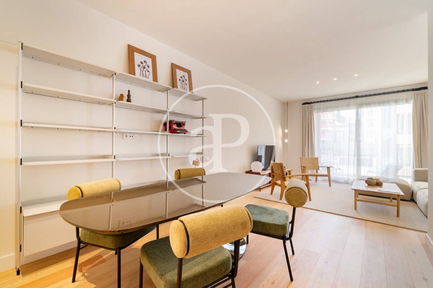Apartament na sprzedaż w Miasto Barcelona - 770 000 € (Ref: 9627560)