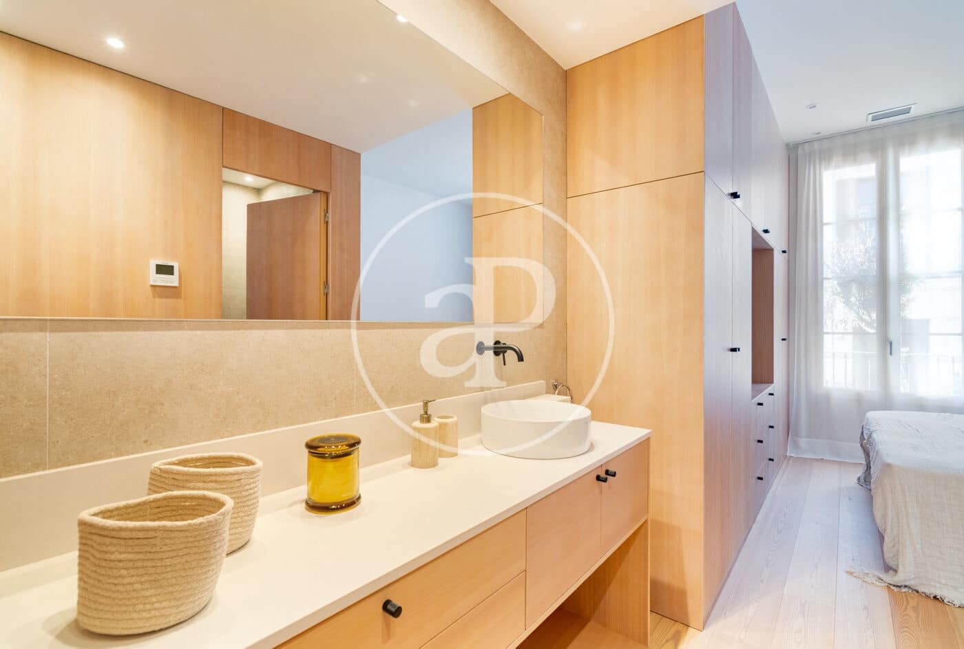 Apartament na sprzedaż w Miasto Barcelona - 770 000 € (Ref: 9627560)