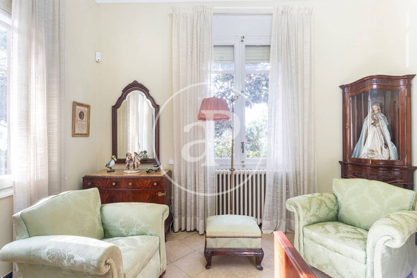 12 bedroom Villa for sale in Terrassa with pool - € 1,850,000 (Ref: 9627562)