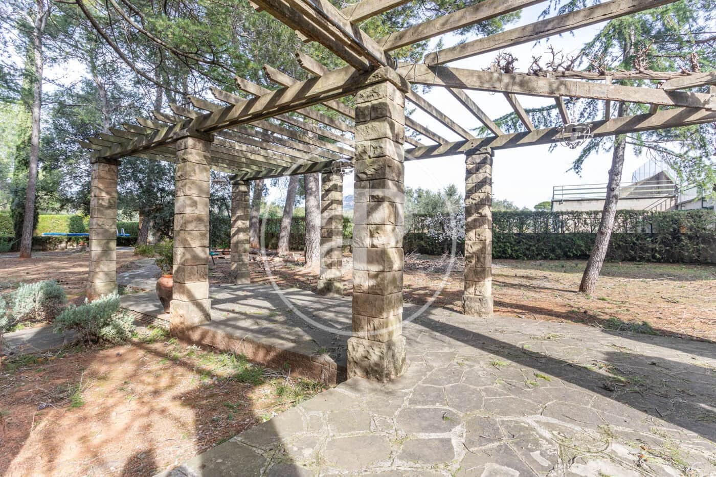 12 bedroom Villa for sale in Terrassa with pool - € 1,850,000 (Ref: 9627562)