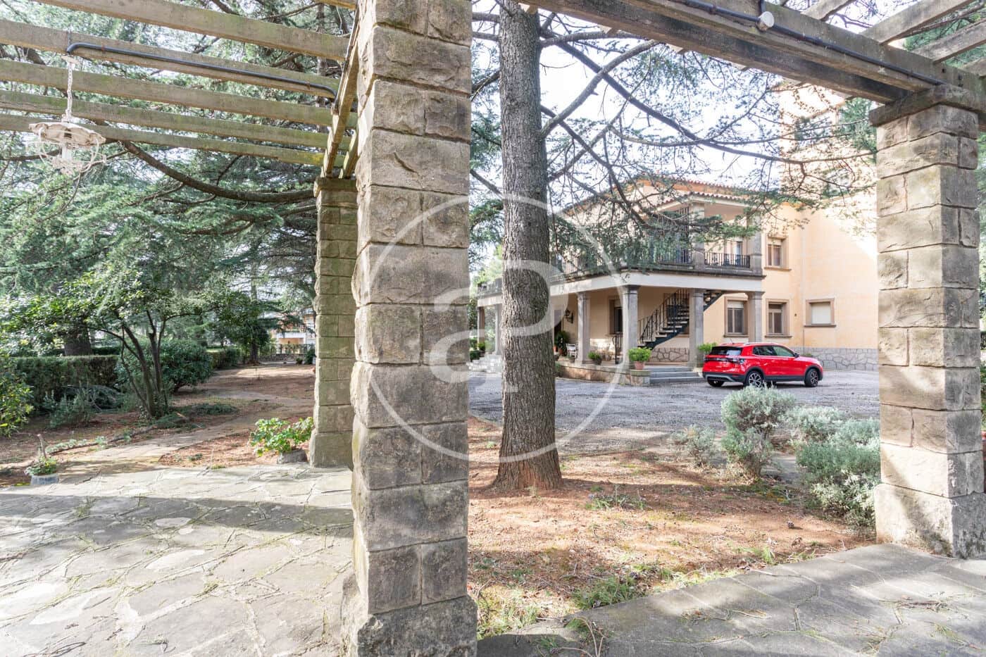 12 bedroom Villa for sale in Terrassa with pool - € 1,850,000 (Ref: 9627562)