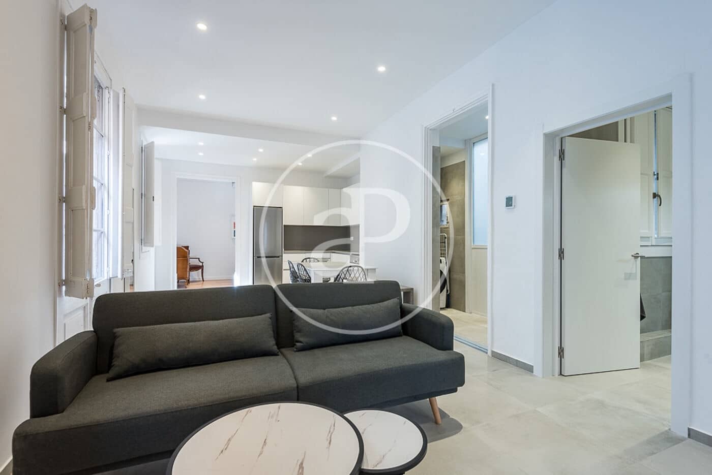 3 soveværelse Lejlighed til leje i Barcelona by - € 2.420 (Ref: 9634577)