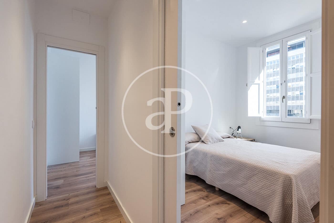 3 soveværelse Lejlighed til leje i Barcelona by - € 2.420 (Ref: 9634577)