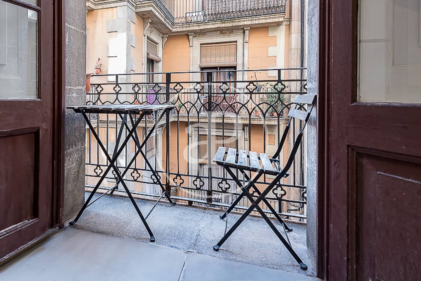 3 soveværelse Lejlighed til leje i Barcelona by - € 2.420 (Ref: 9634577)