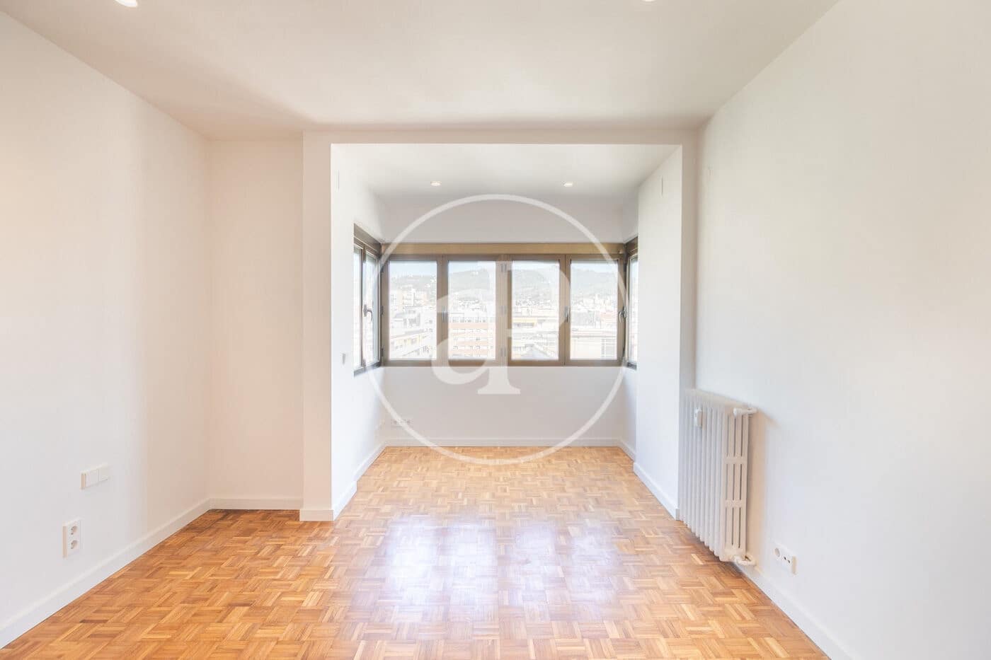 3 soveværelse Lejlighed til leje i Barcelona by - € 3.300 (Ref: 9634578)