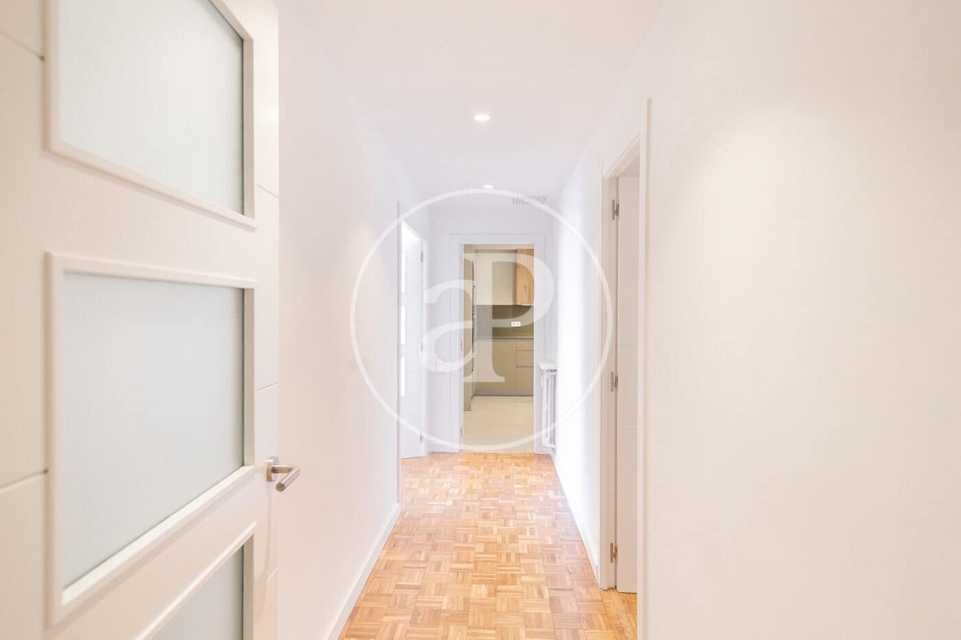 3 soveværelse Lejlighed til leje i Barcelona by - € 3.300 (Ref: 9634578)