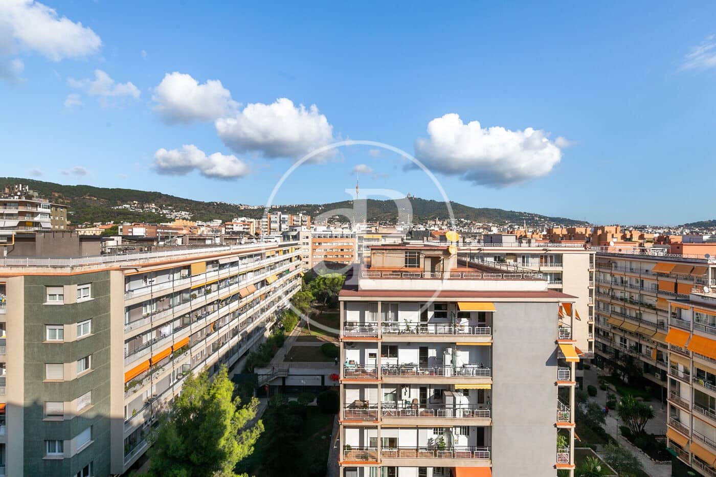 3 soveværelse Lejlighed til leje i Barcelona by - € 3.300 (Ref: 9634578)