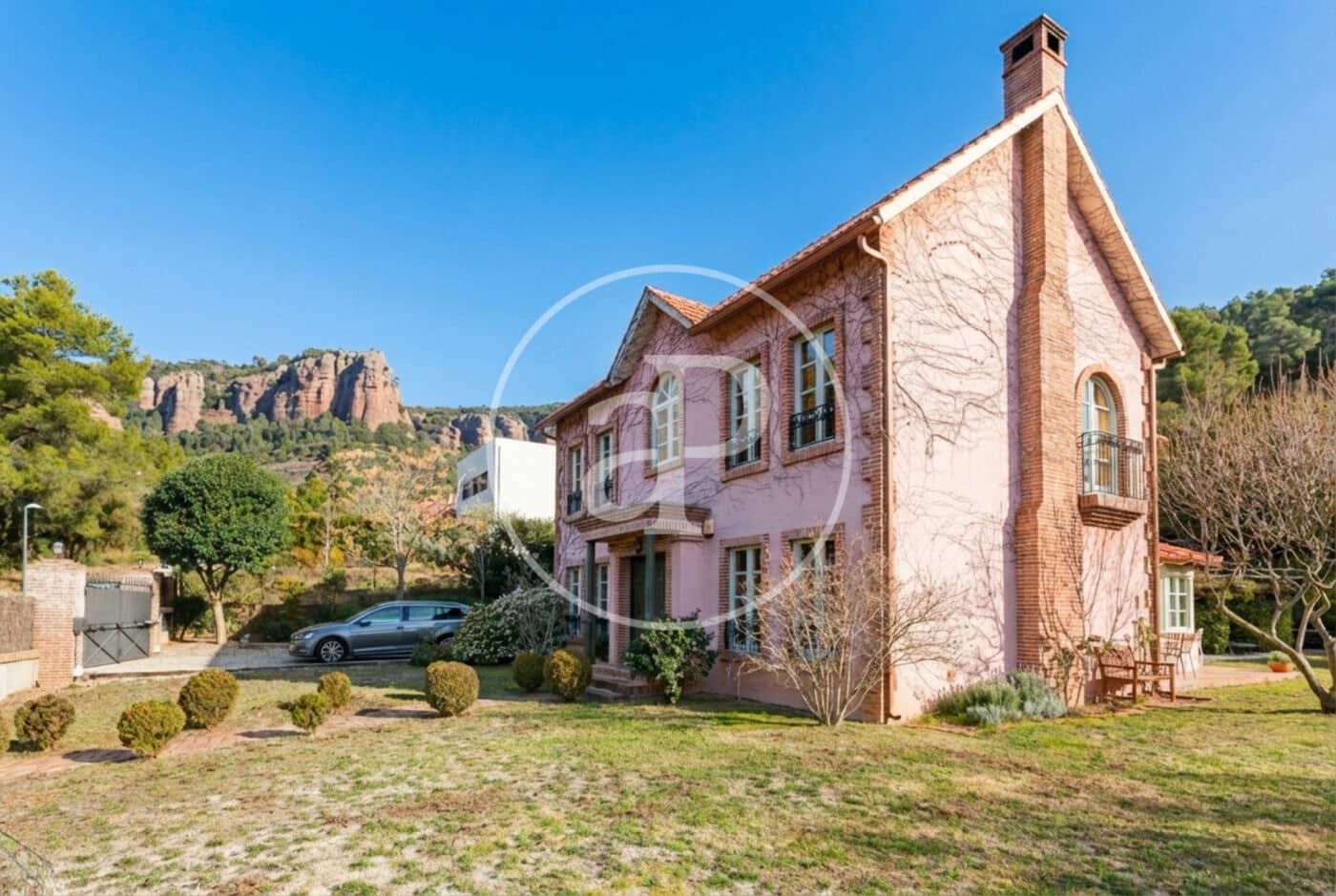 5 soveværelse Villa til salg i Matadepera med swimmingpool - € 980.000 (Ref: 9637540)