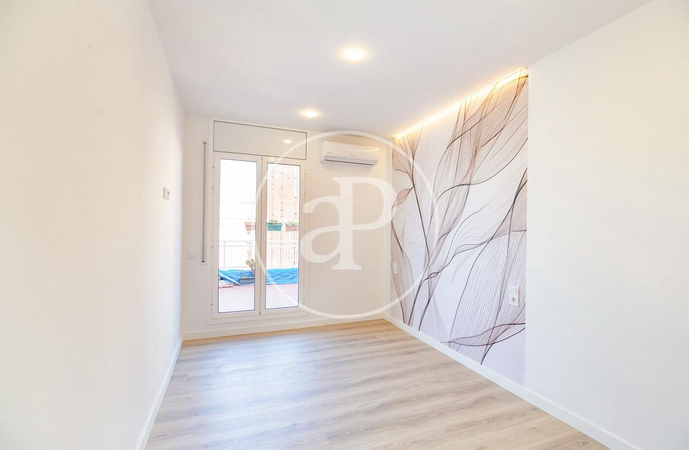 3 bedroom Penthouse for sale in Barcelona city - € 1,290,000 (Ref: 9645002)