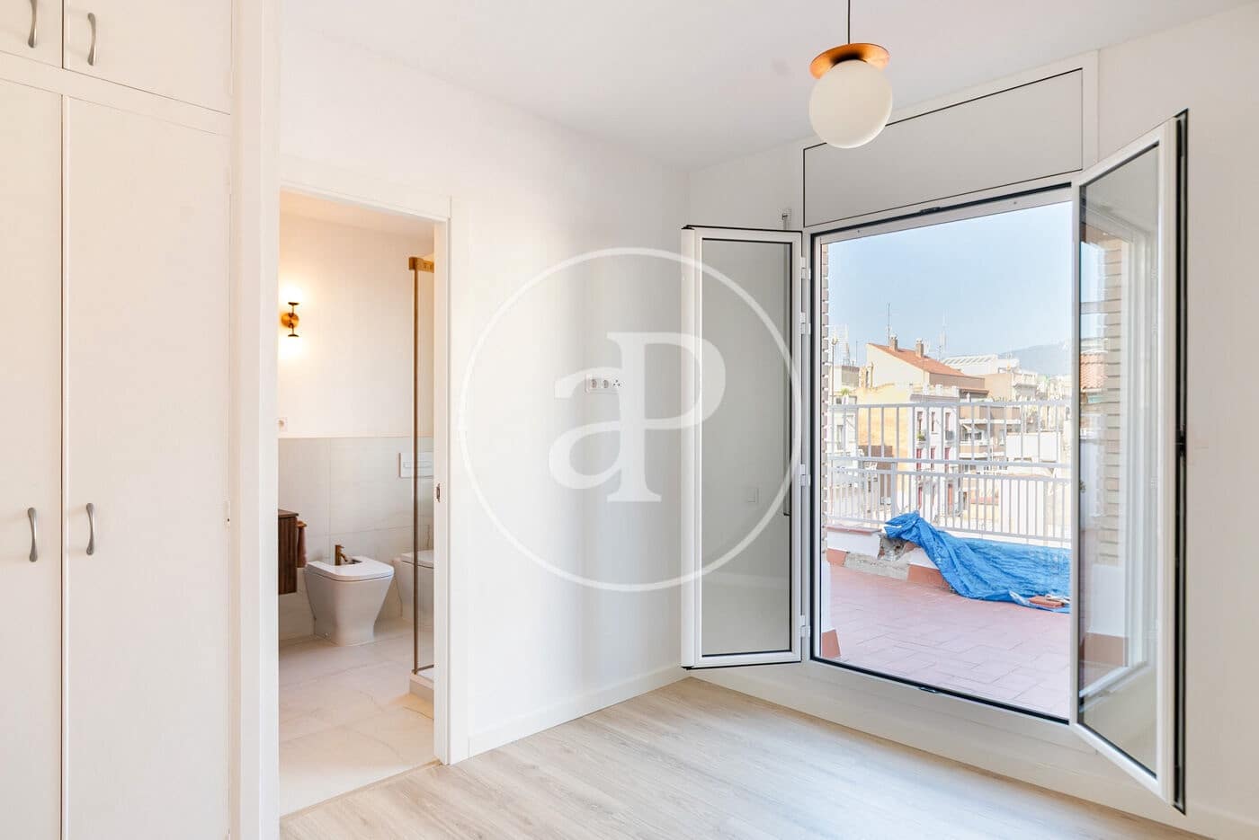 3 bedroom Penthouse for sale in Barcelona city - € 1,290,000 (Ref: 9645002)
