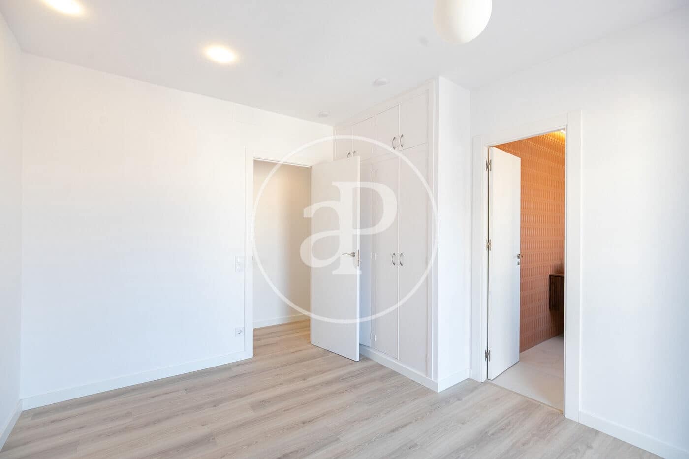 3 bedroom Penthouse for sale in Barcelona city - € 1,290,000 (Ref: 9645002)