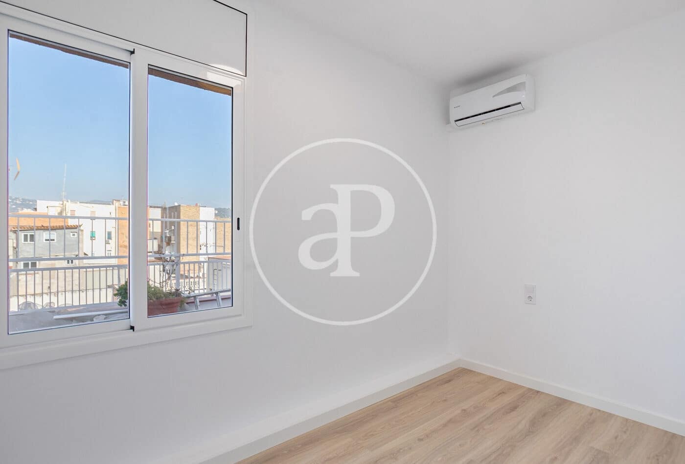3 bedroom Penthouse for sale in Barcelona city - € 1,290,000 (Ref: 9645002)