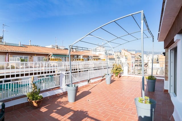 3 bedroom Penthouse for sale in La Vila de Gràcia, Barcelona city - € 1,290,000 (Ref: 9645002)