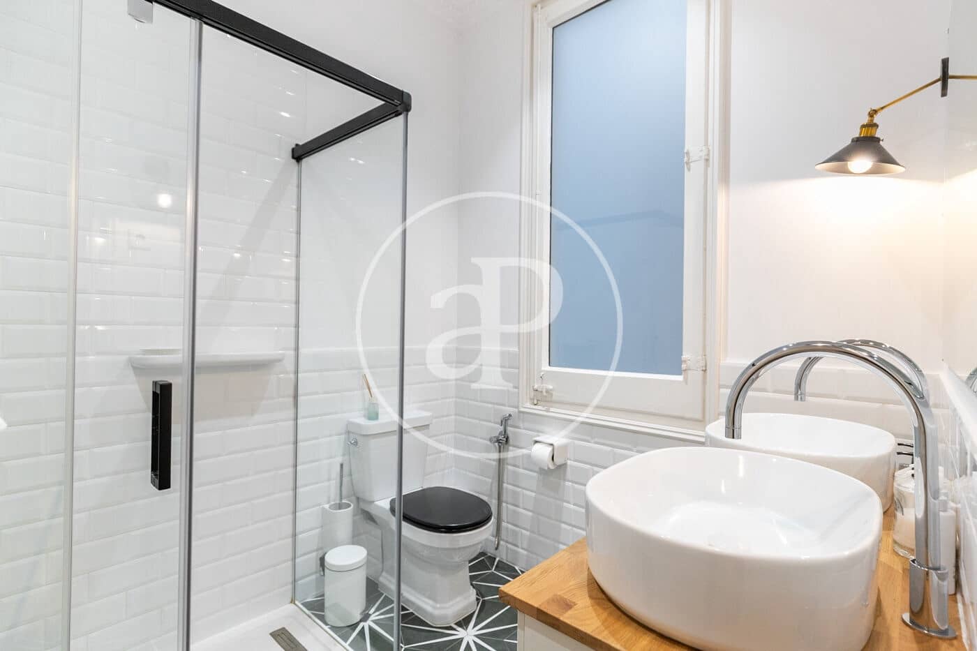 Appartement de 3 chambres à louer à Barcelone ville - 2 255 € (Ref: 9645003)
