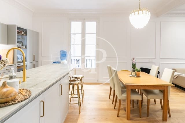 Appartement de 3 chambres à louer à El Raval, Barcelone ville - 2 255 € (Ref: 9645003)