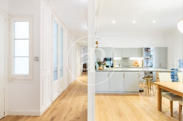 Appartement de 3 chambres à louer à El Raval, Barcelone ville - 2 255 € (Ref: 9645003)