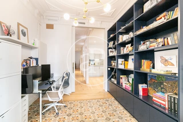 Appartement de 3 chambres à louer à El Raval, Barcelone ville - 2 255 € (Ref: 9645003)