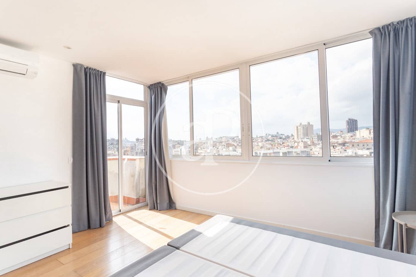 1 quarto Apartamento para arrendar em Barcelona cidade - 1 900 € (Ref: 9648094)