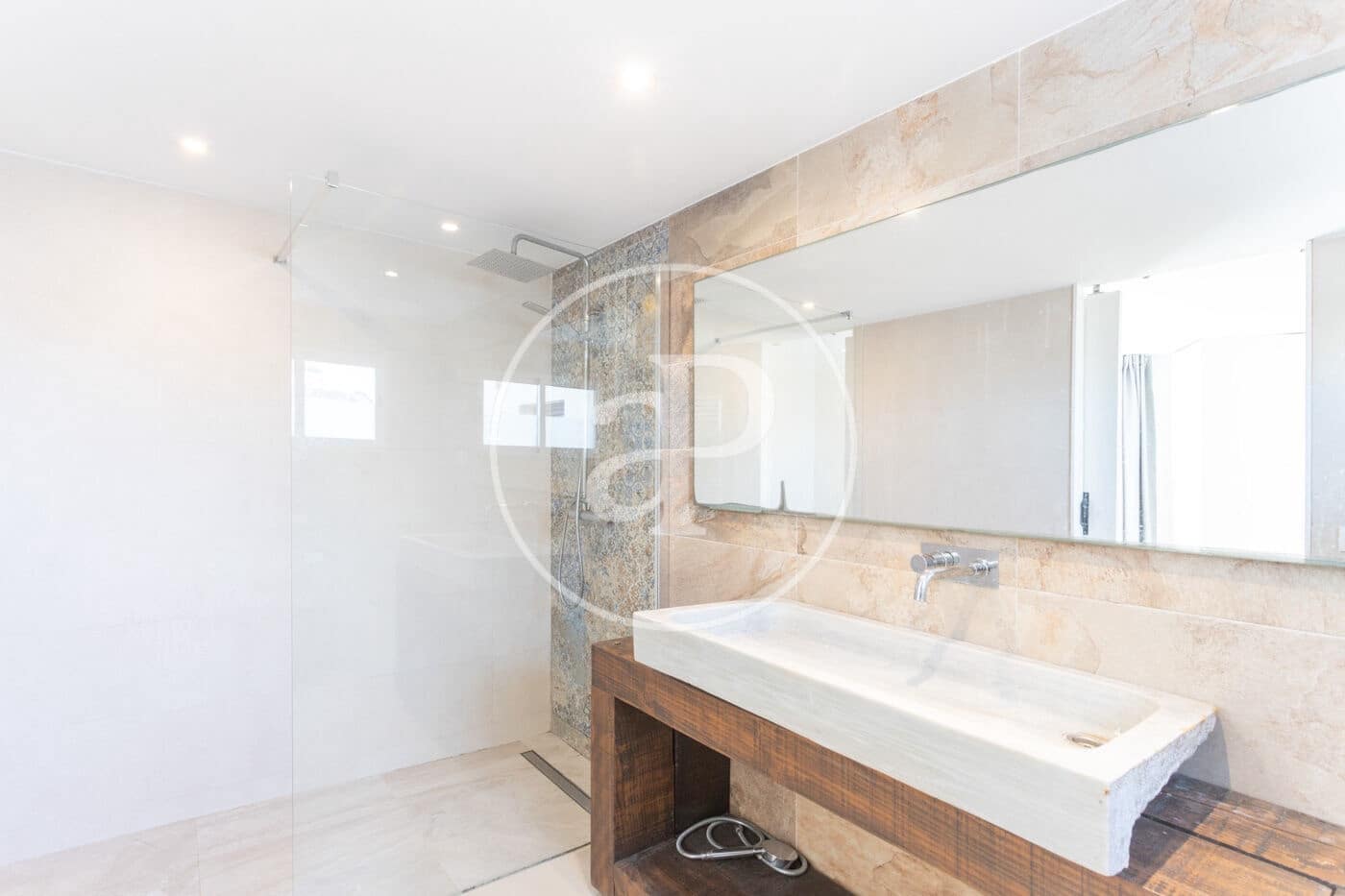 1 quarto Apartamento para arrendar em Barcelona cidade - 1 900 € (Ref: 9648094)