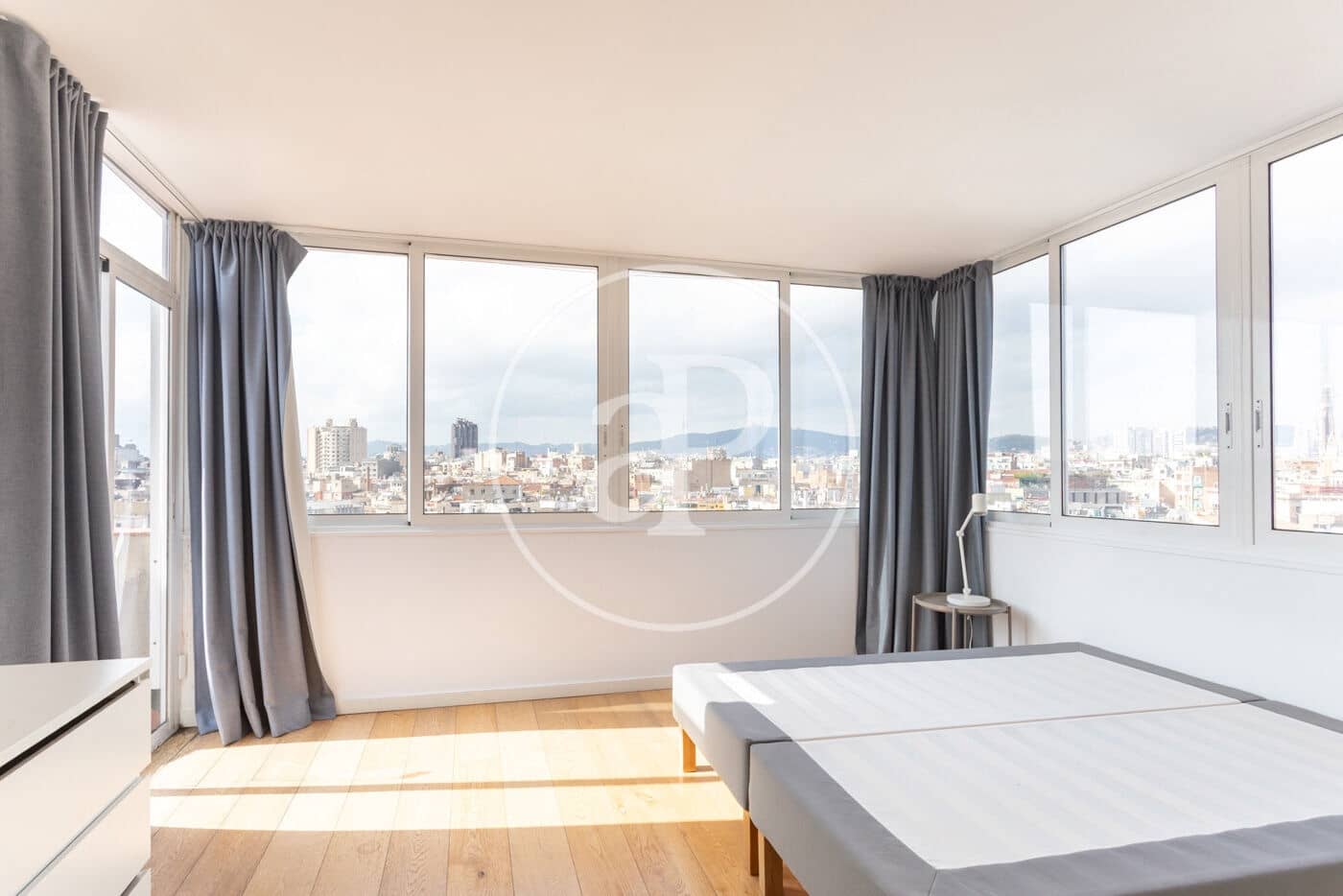 1 quarto Apartamento para arrendar em Barcelona cidade - 1 900 € (Ref: 9648094)