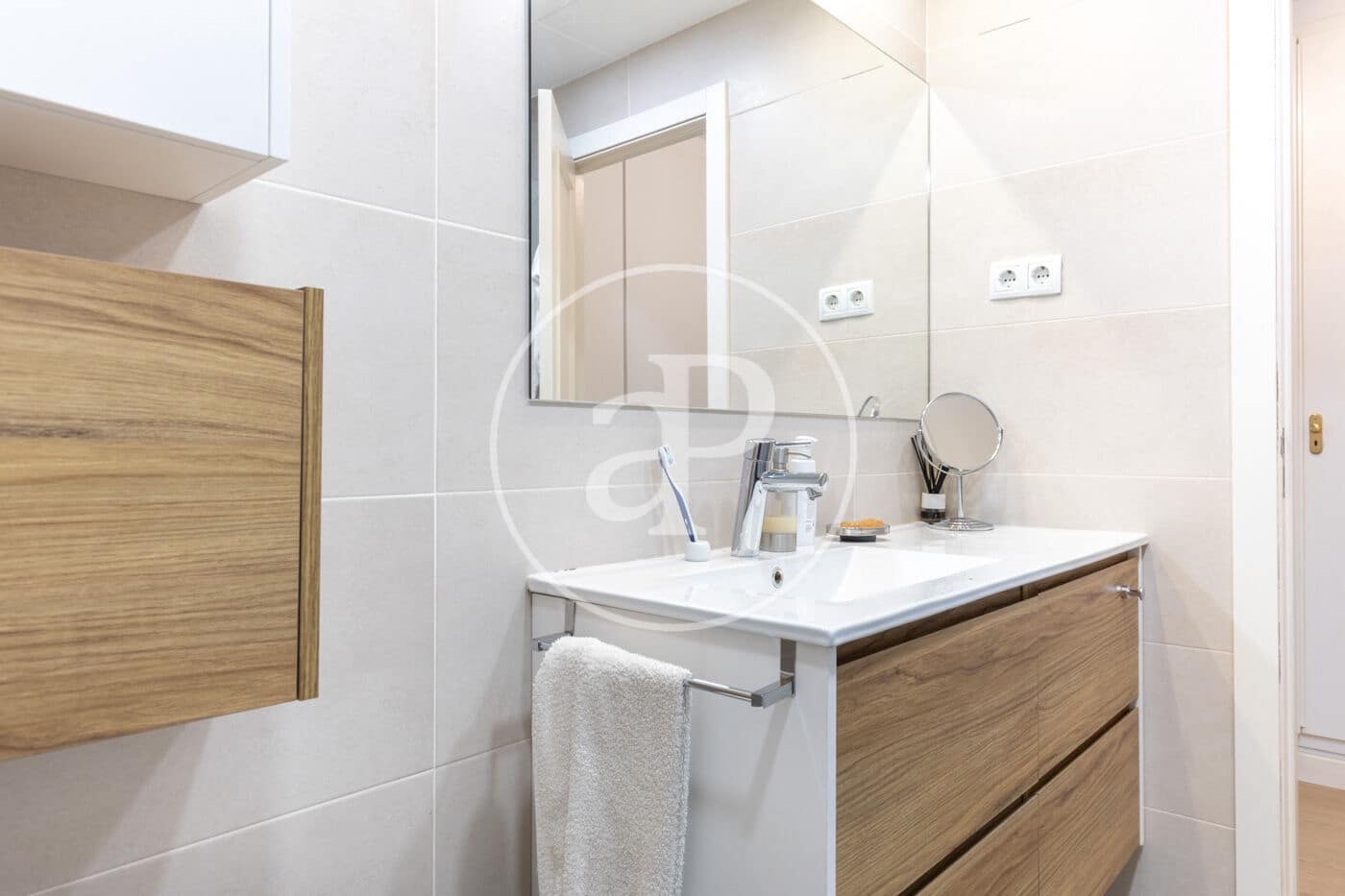 4 soveværelse Lejlighed til leje i Sant Cugat del Valles med swimmingpool - € 2.850 (Ref: 9651938)