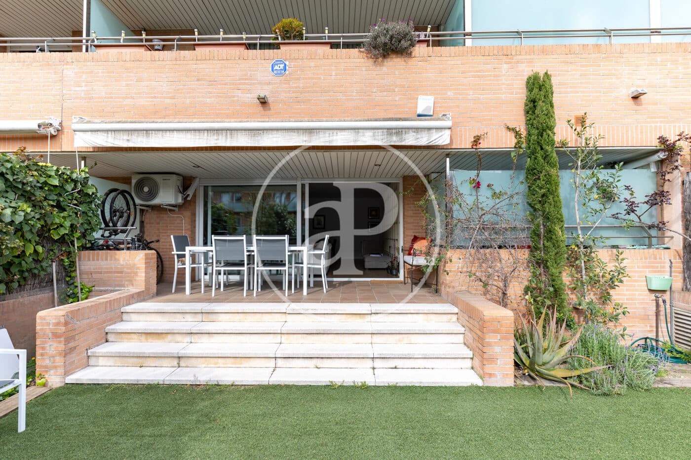 4 soveværelse Lejlighed til leje i Sant Cugat del Valles med swimmingpool - € 2.850 (Ref: 9651938)