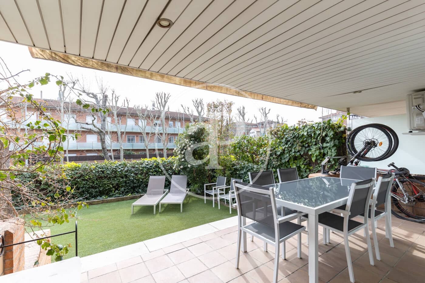 4 soveværelse Lejlighed til leje i Sant Cugat del Valles med swimmingpool - € 2.850 (Ref: 9651938)