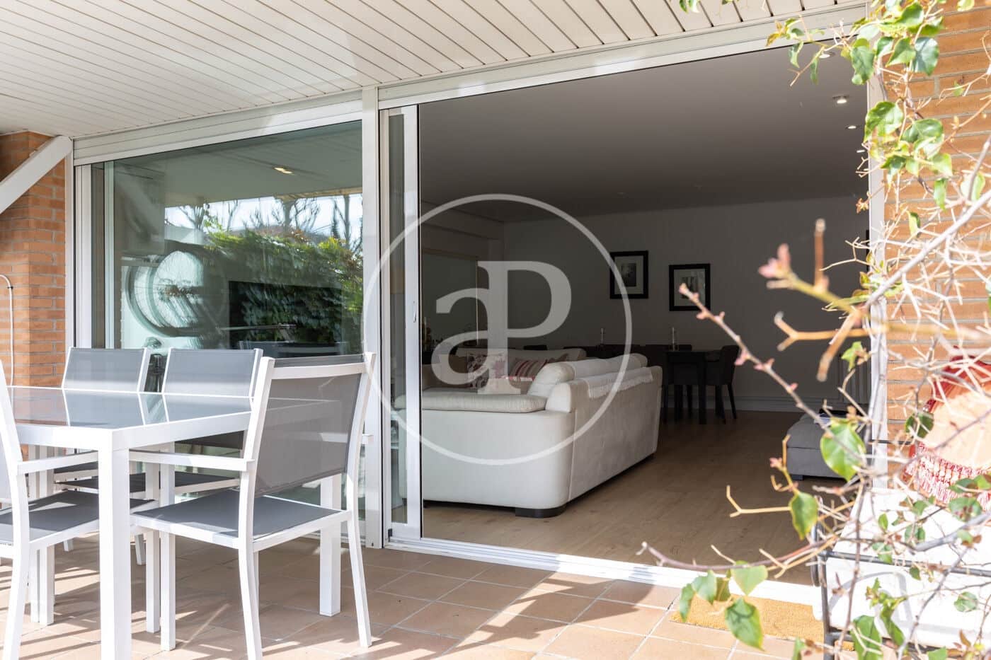 4 soveværelse Lejlighed til leje i Sant Cugat del Valles med swimmingpool - € 2.850 (Ref: 9651938)