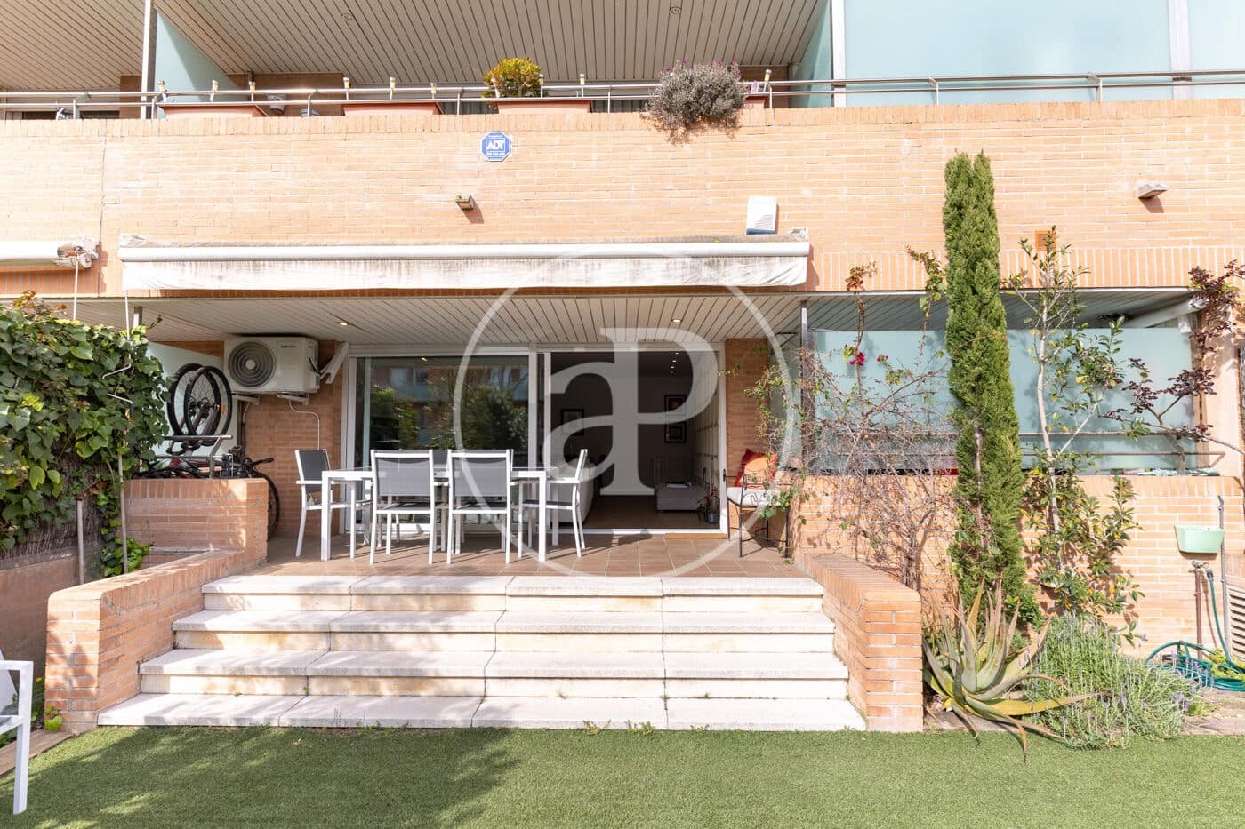 4 soveværelse Lejlighed til leje i Sant Cugat del Valles med swimmingpool - € 2.850 (Ref: 9651938)