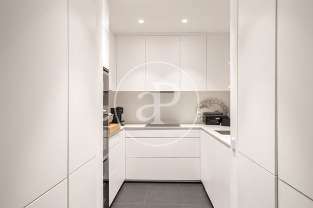 3 bedroom Apartment for sale in El Barri Gòtic, Barcelona city - € 930,000 (Ref: 9651940)