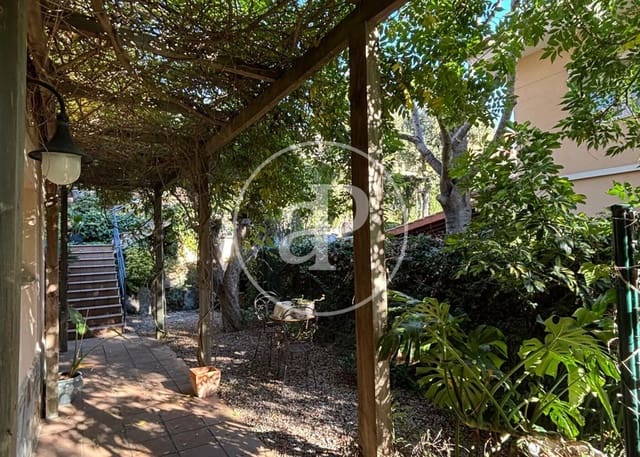 4 quarto Moradia para venda em Teià com piscina - 798 000 € (Ref: 9656076)