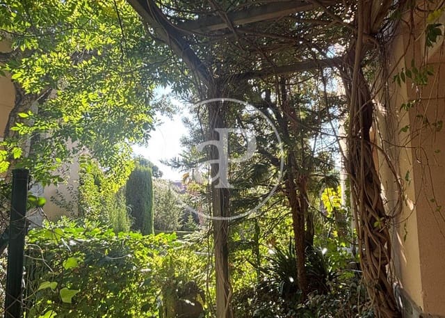 4 quarto Moradia para venda em Teià com piscina - 798 000 € (Ref: 9656076)