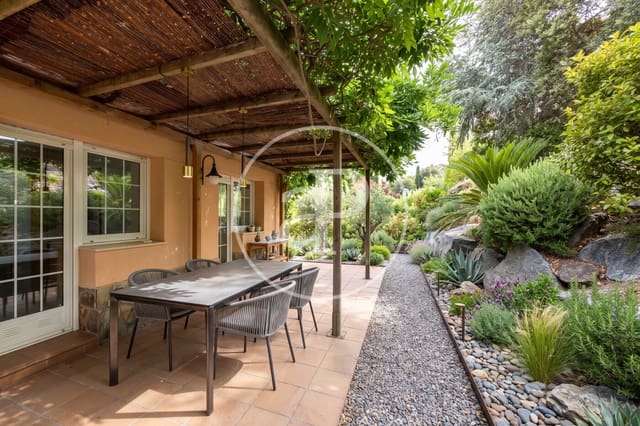 Chalet de 4 habitaciones en Teià en venta con piscina garaje - 750.000 € (Ref: 9656076)