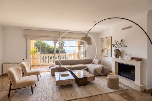 Chalet de 4 habitaciones en Teià en venta con piscina garaje - 750.000 € (Ref: 9656076)