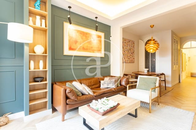 2 sovrum Lägenhet att hyra i L'Antiga Esquerra de L'Eixample, Barcelona stad - 2 600 € (Ref: 9656077)